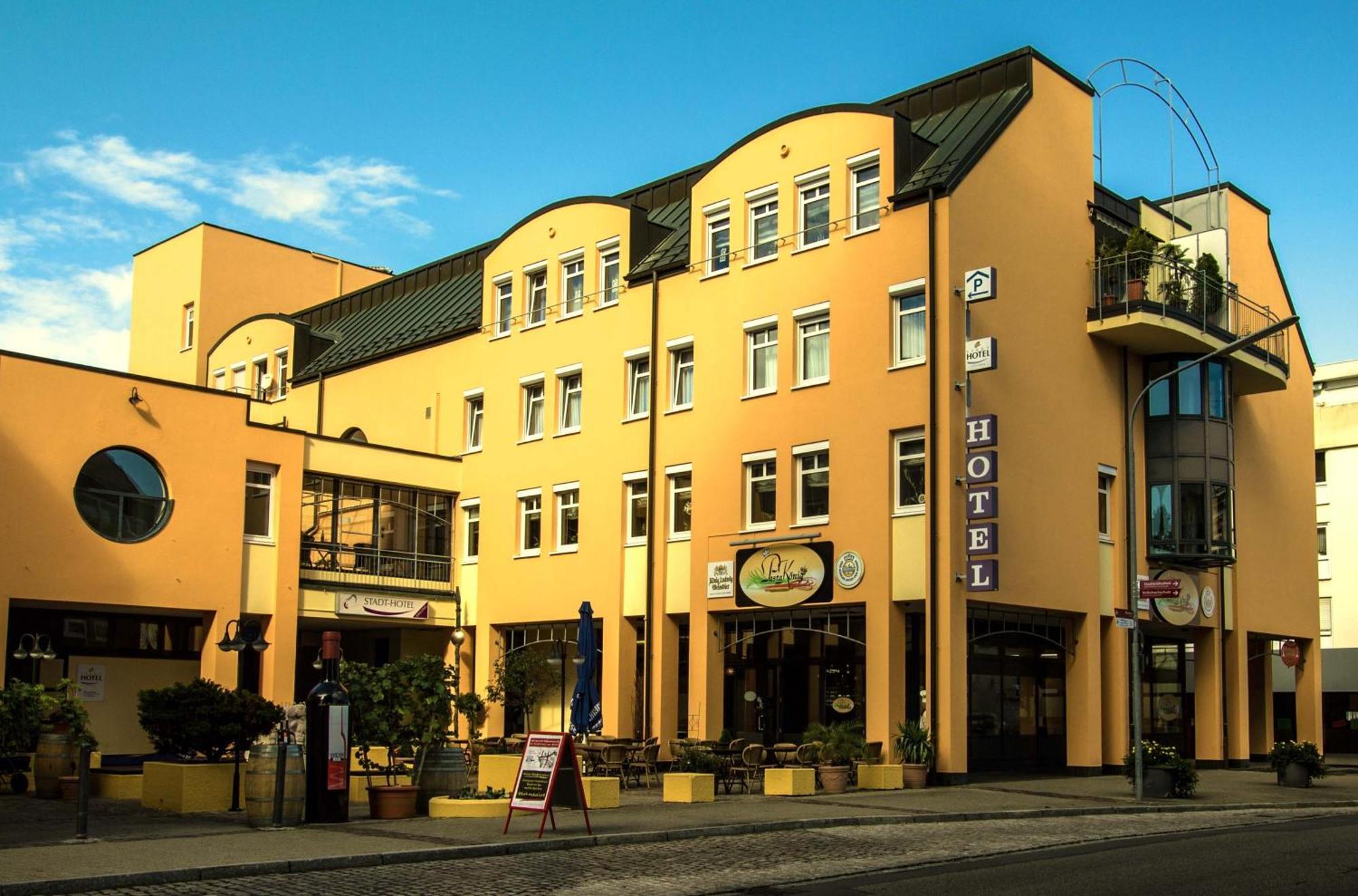 Stadt-Hotel Loerrach Gbr Eksteriør billede