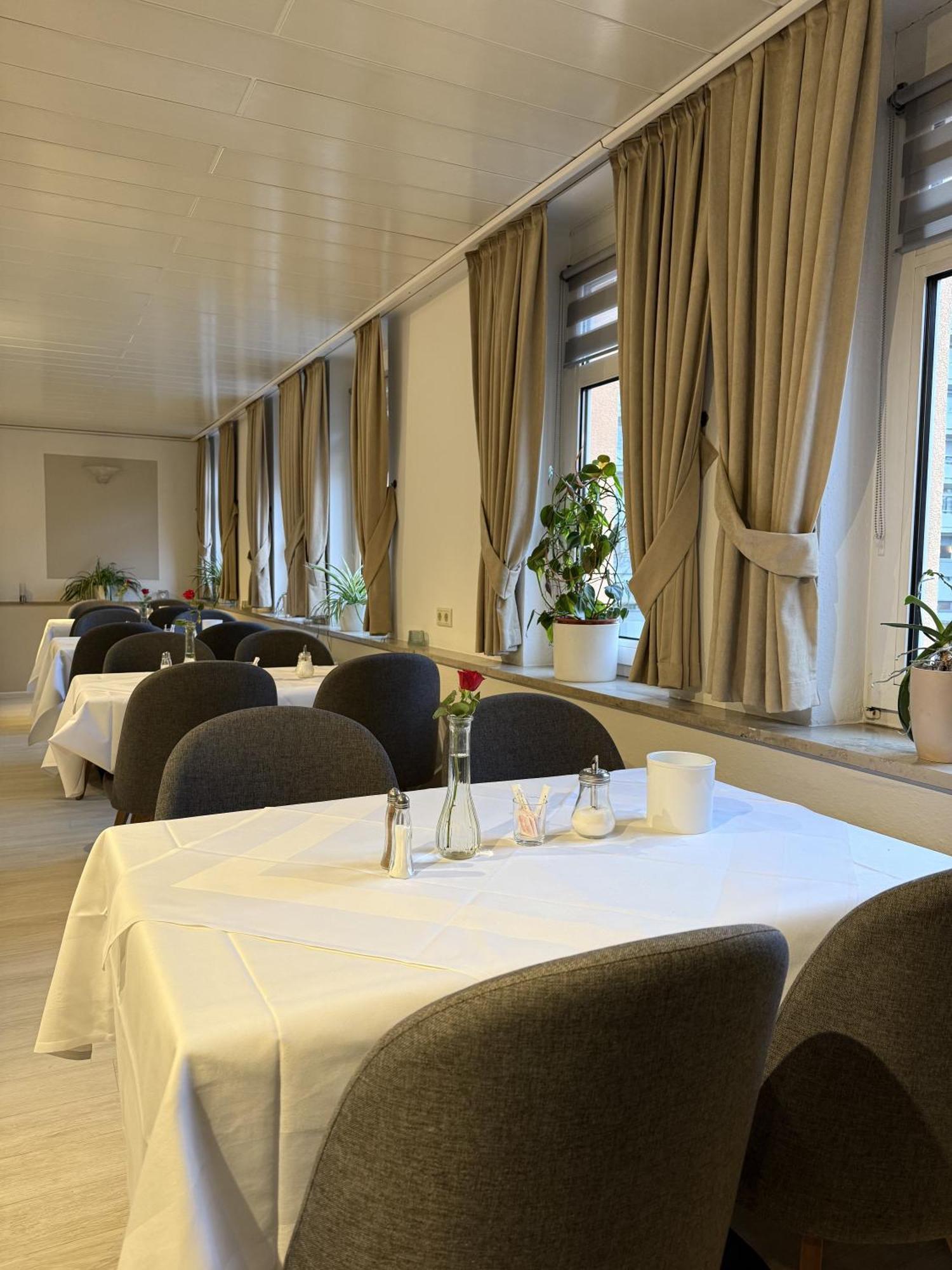 Stadt-Hotel Loerrach Gbr Eksteriør billede